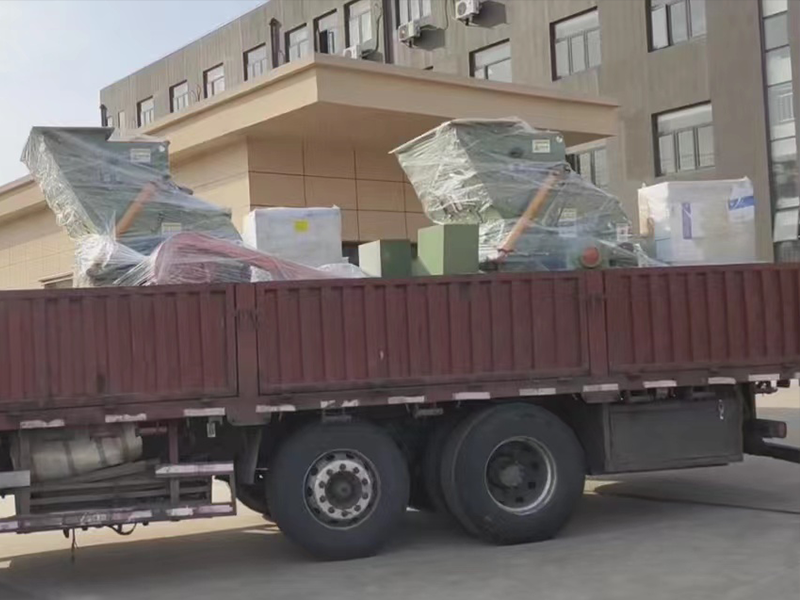 PC4012一90粗粉磨粉機(jī)成功發(fā)貨至云南 2 PC4012一90粗粉磨粉机成功发货至云南 - 云南磨粉需求(images 2)